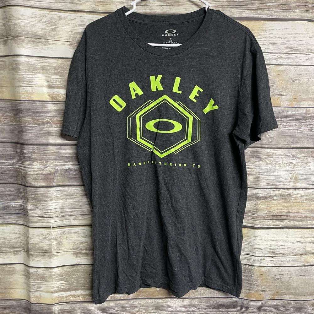 Oakley The Buckle Mens Large T-shirt Short Sleeve Gray With Green Lettering‎